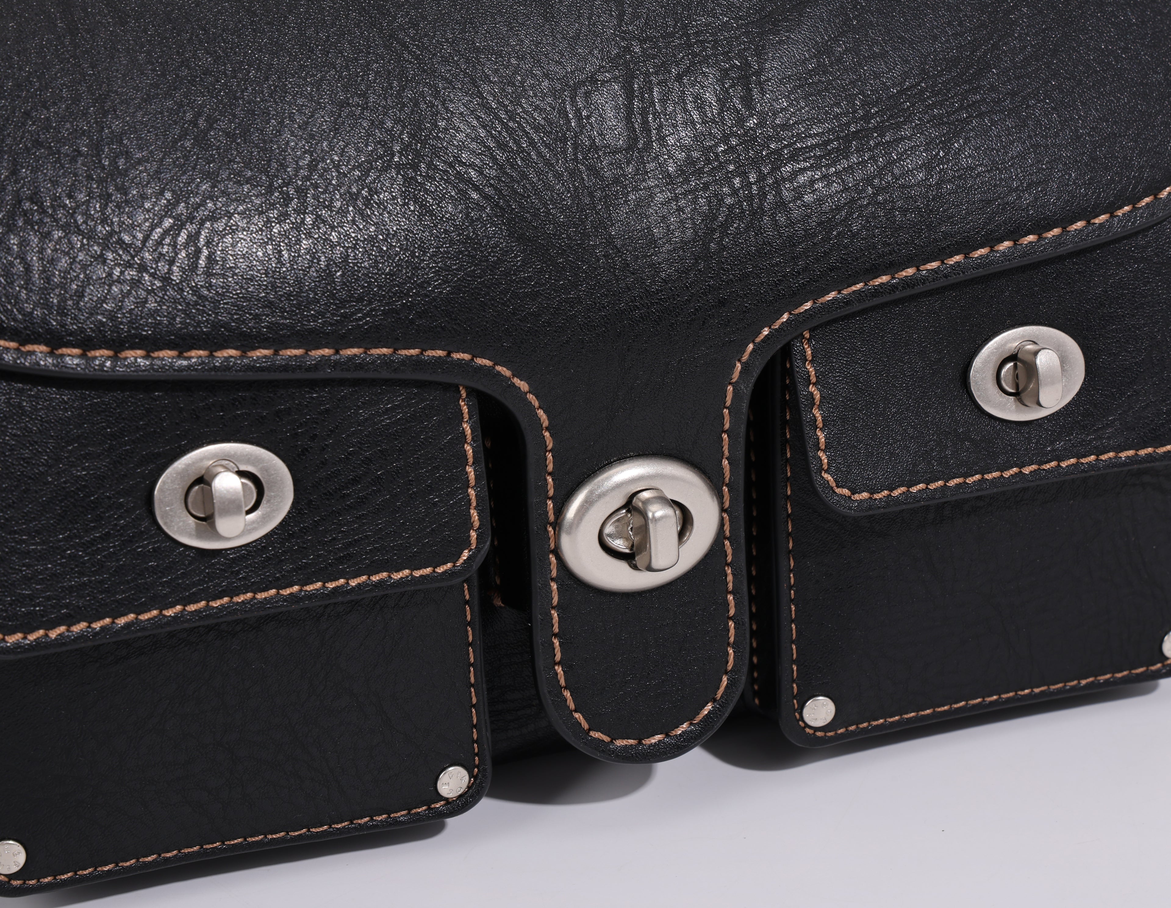 CEFIRO Vintage Multi-Pocket Shoulder Bag – Black Leather Crossbody Messenger Bag
