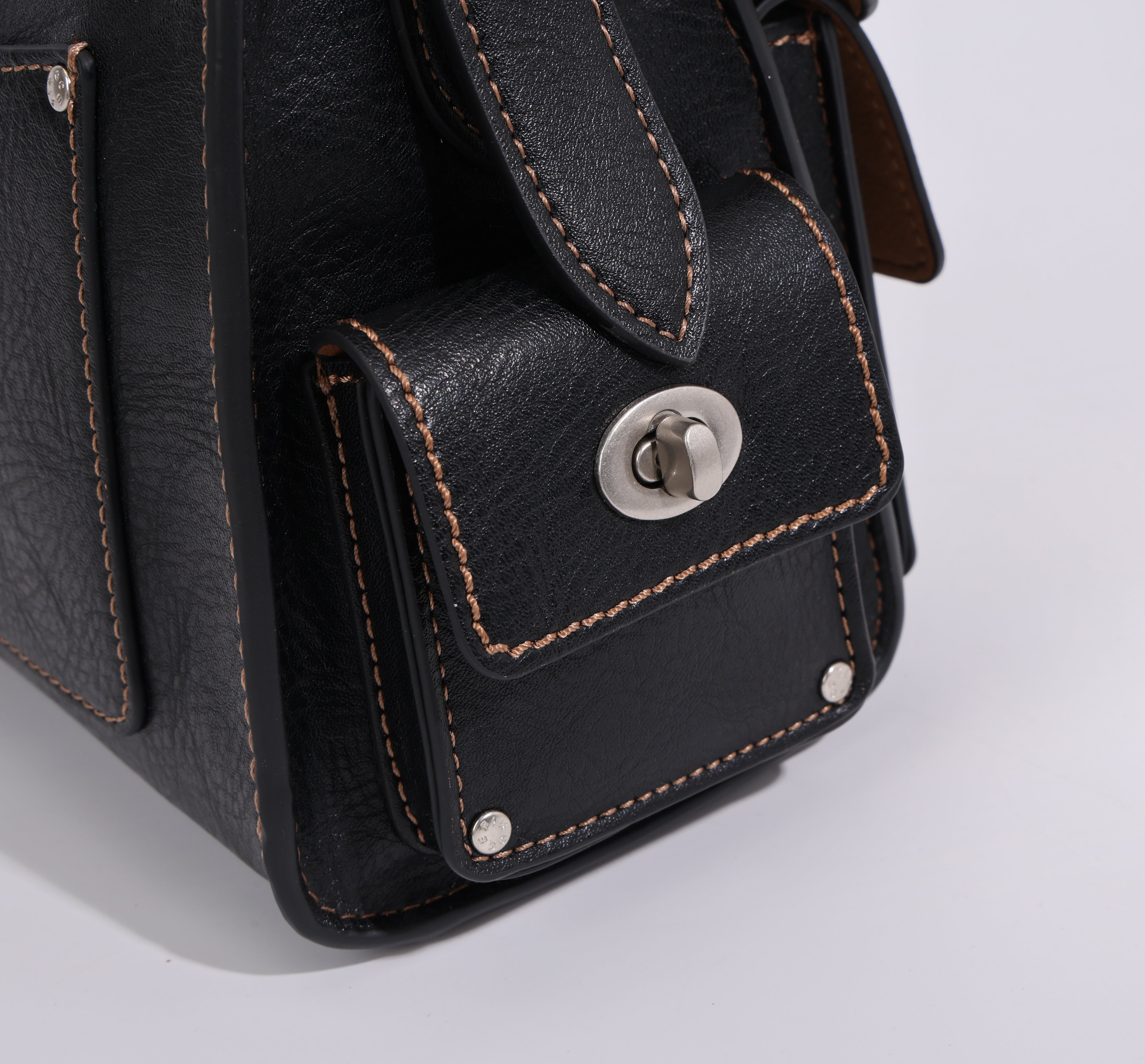 CEFIRO Vintage Multi-Pocket Shoulder Bag – Black Leather Crossbody Messenger Bag